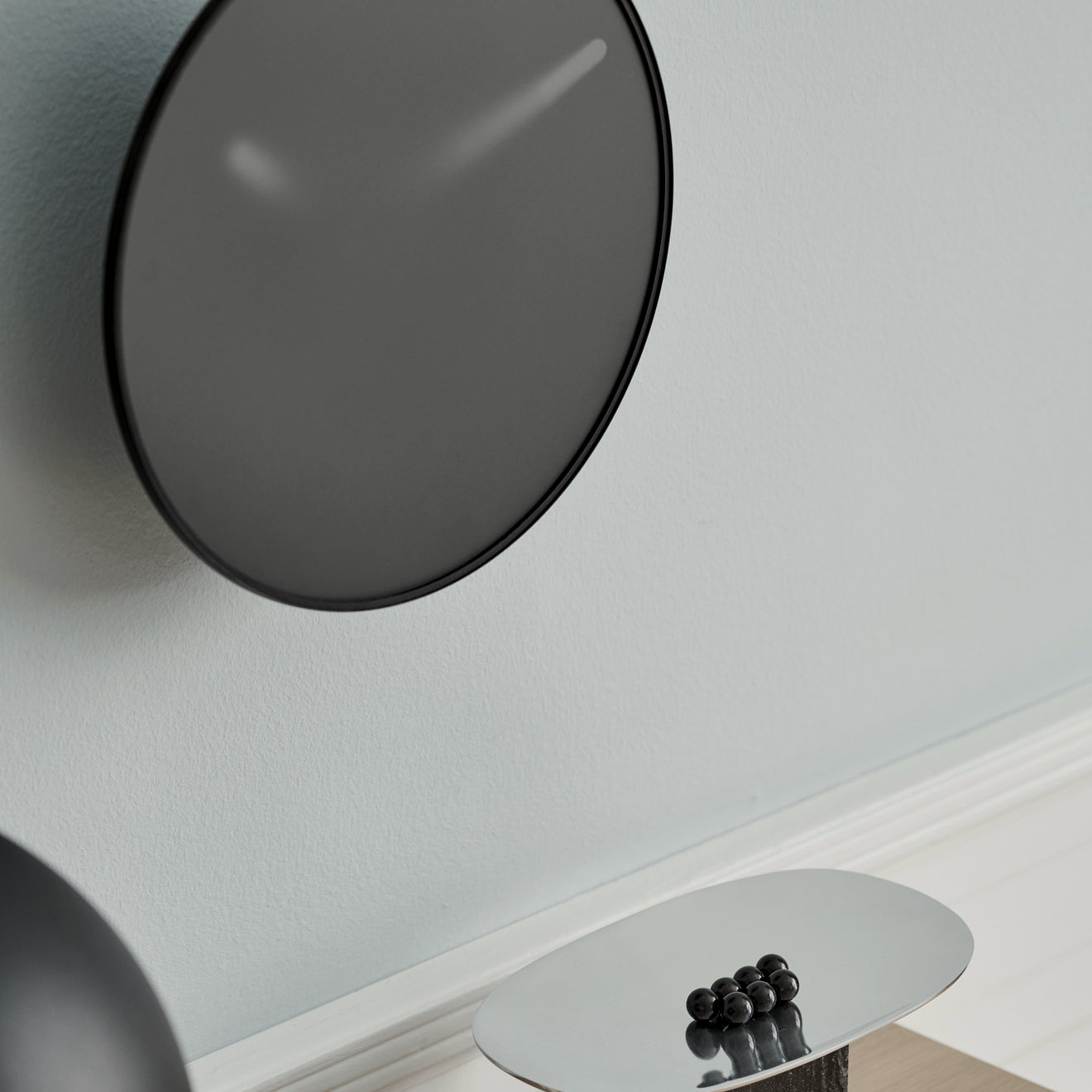 Momentt wall clock - black