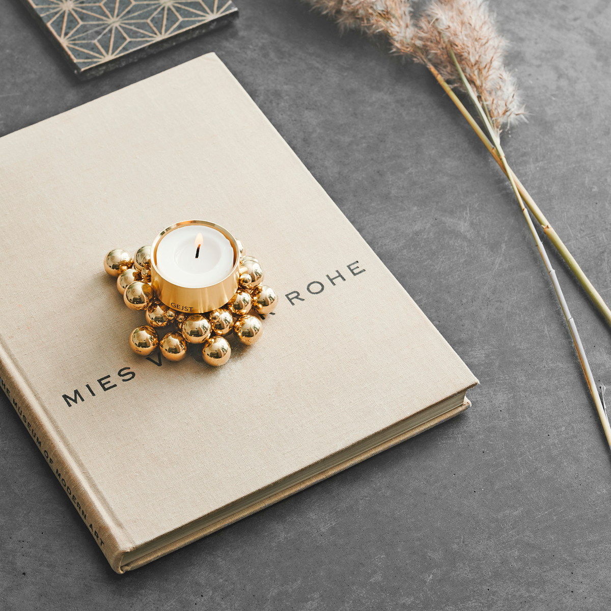 Molekyl tealight 1 brass